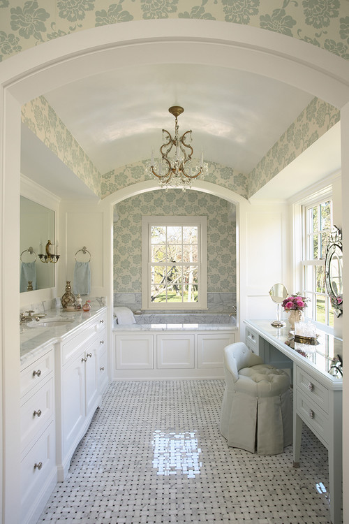 traditional-bathroom